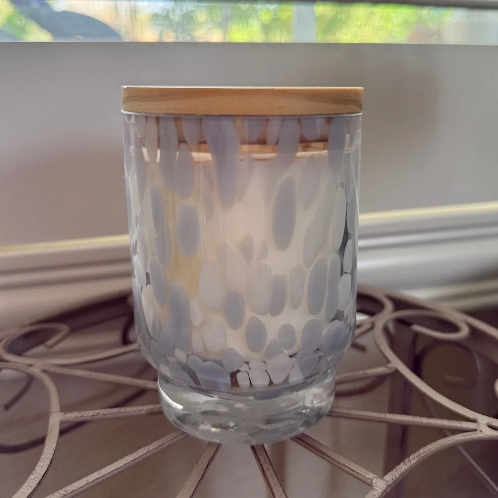 Glass Candle — Sea Salt & Bergamot - 8 Oz, Overjoyed Boutique - Picture 4 of 12